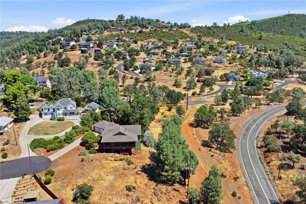 16542 Crescent Court, Hidden Valley Lake, CA 95467