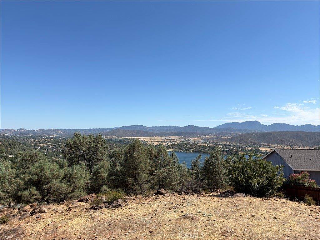 16542 Crescent Court, Hidden Valley Lake, CA 95467