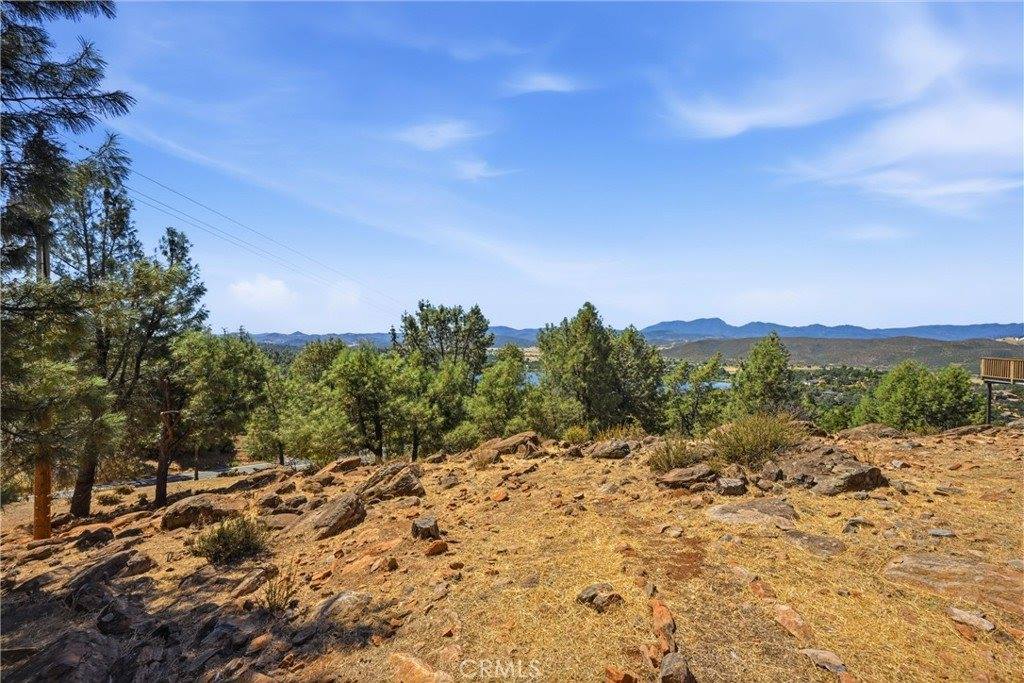 16547 Crescent Court, Hidden Valley Lake, CA 95467