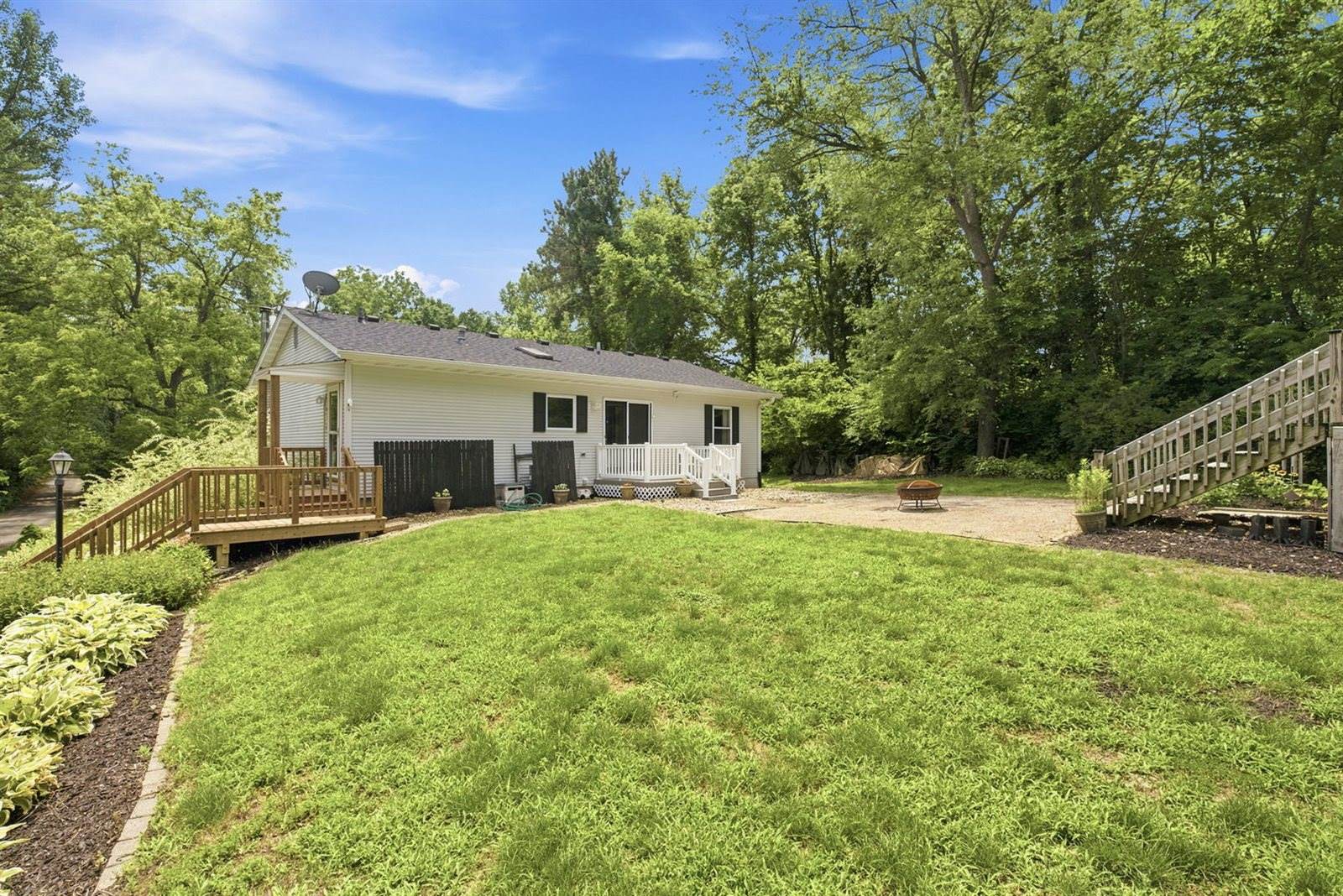 18923 43rd Avenue North, Port Byron, IL 61275
