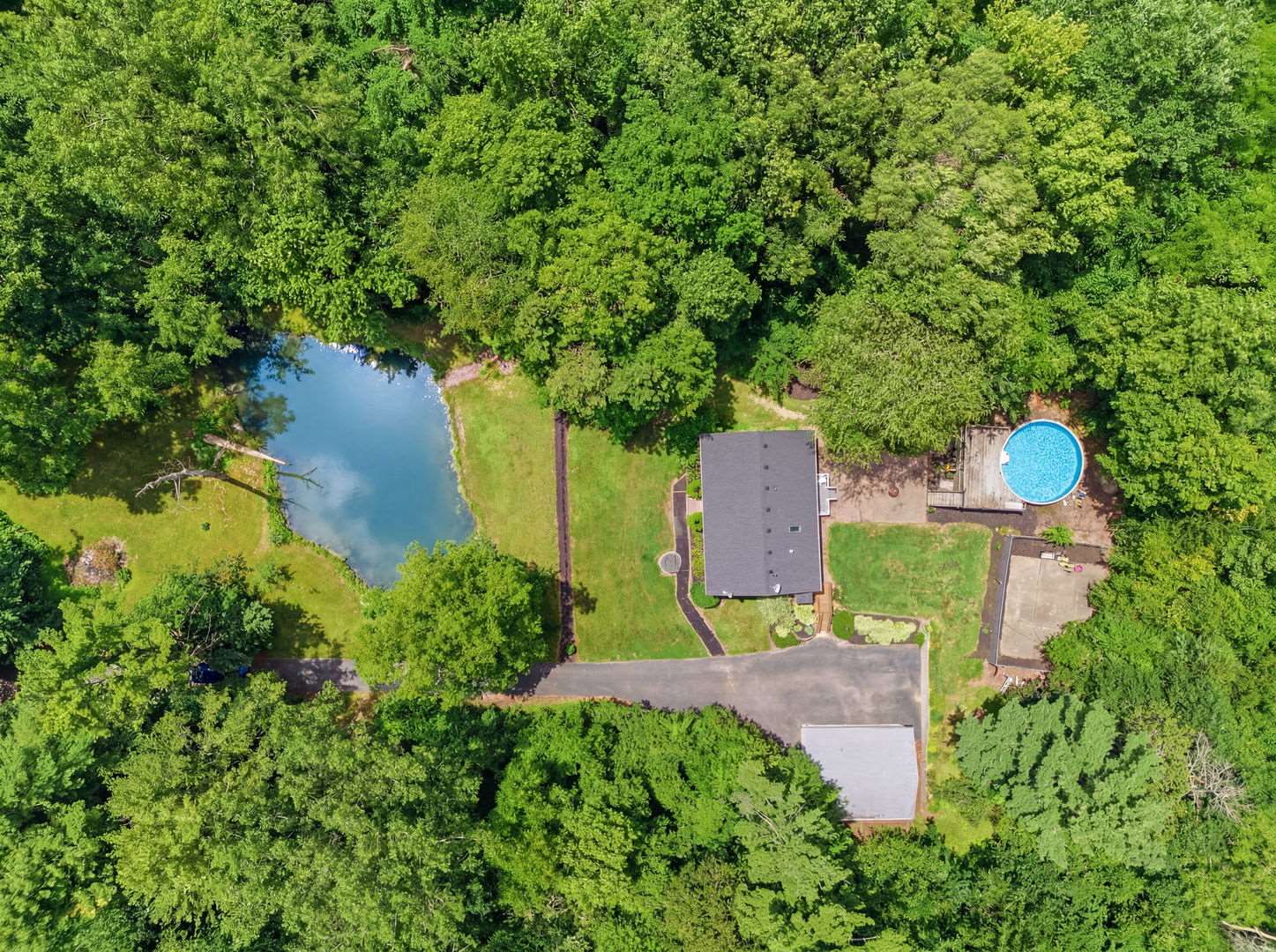 18923 43rd Avenue North, Port Byron, IL 61275