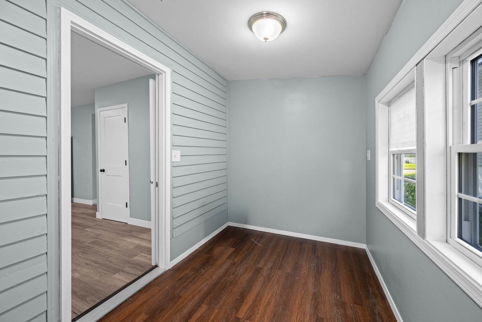 3433 North Sturdevant Street, Davenport, IA 52806