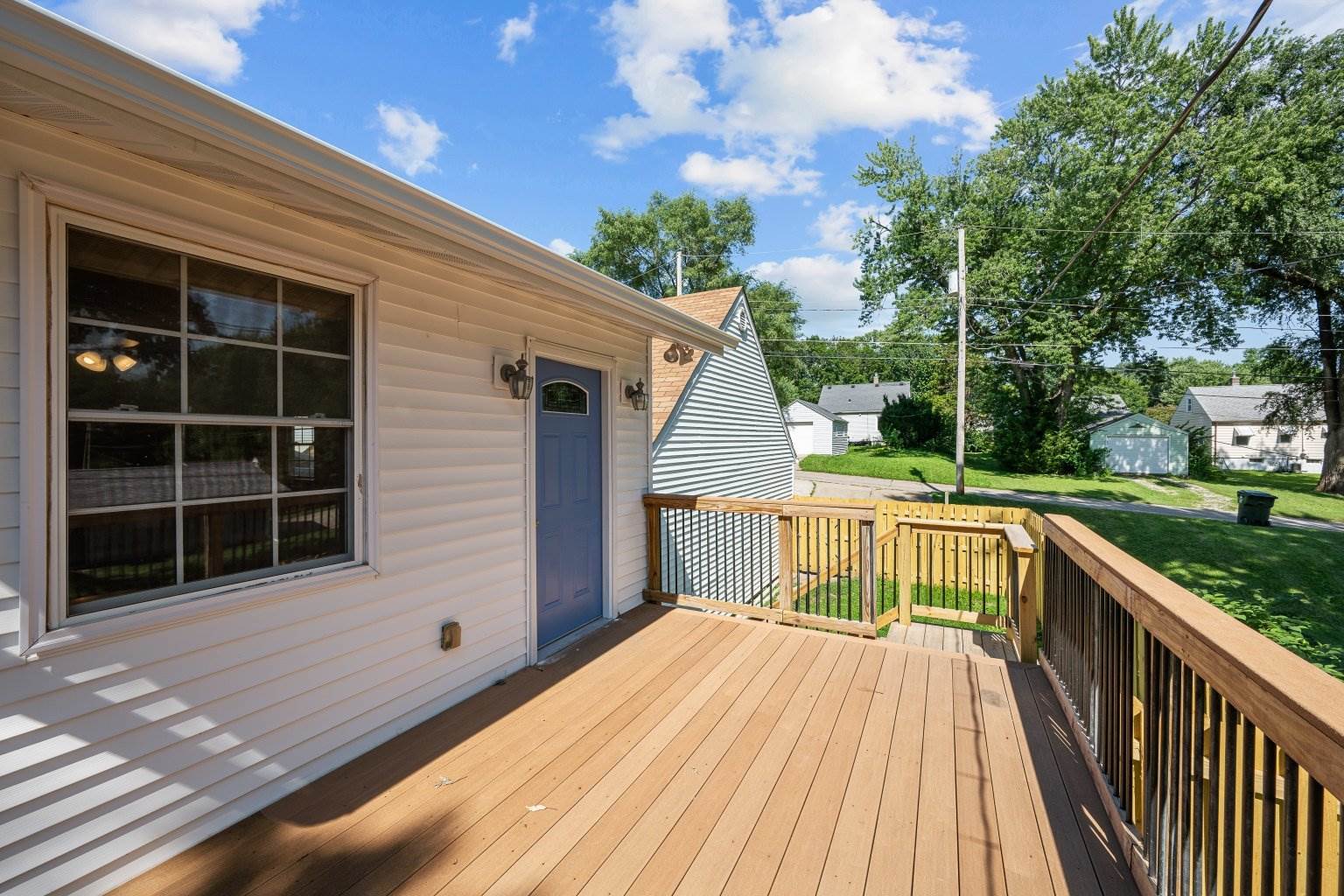 3433 North Sturdevant Street, Davenport, IA 52806