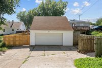 3433 North Sturdevant Street, Davenport, IA 52806