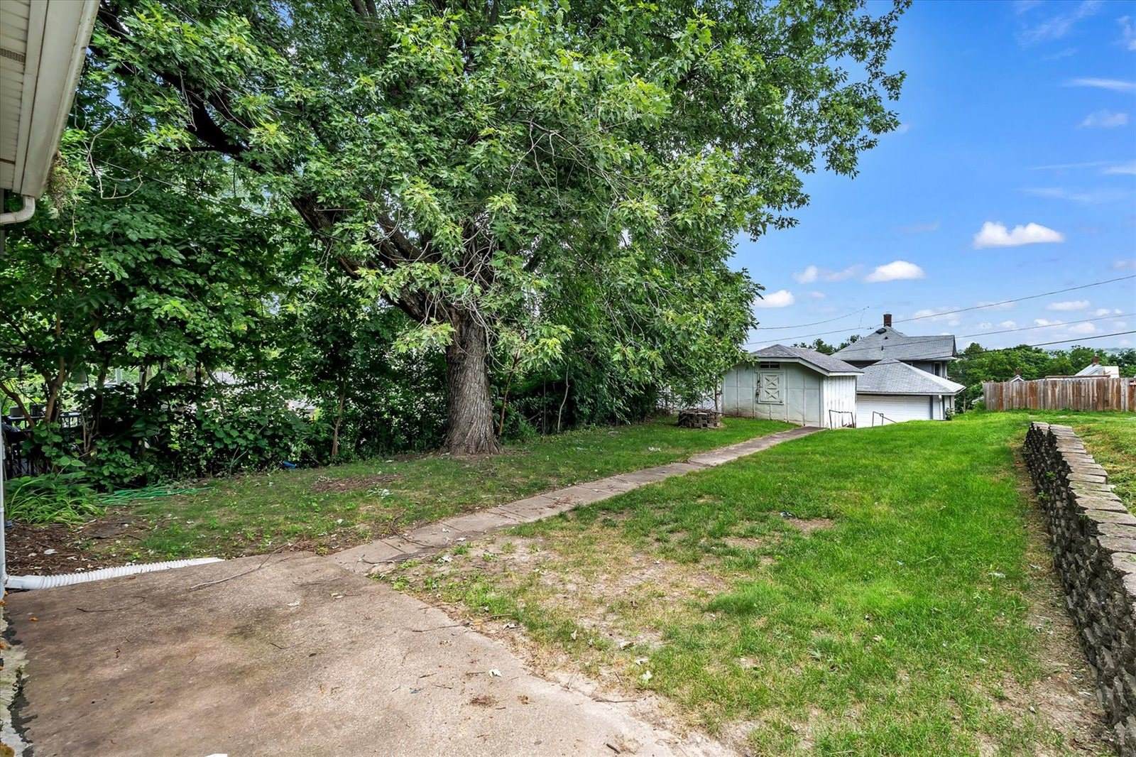 2711 9th Avenue, Rock Island, IL 61201
