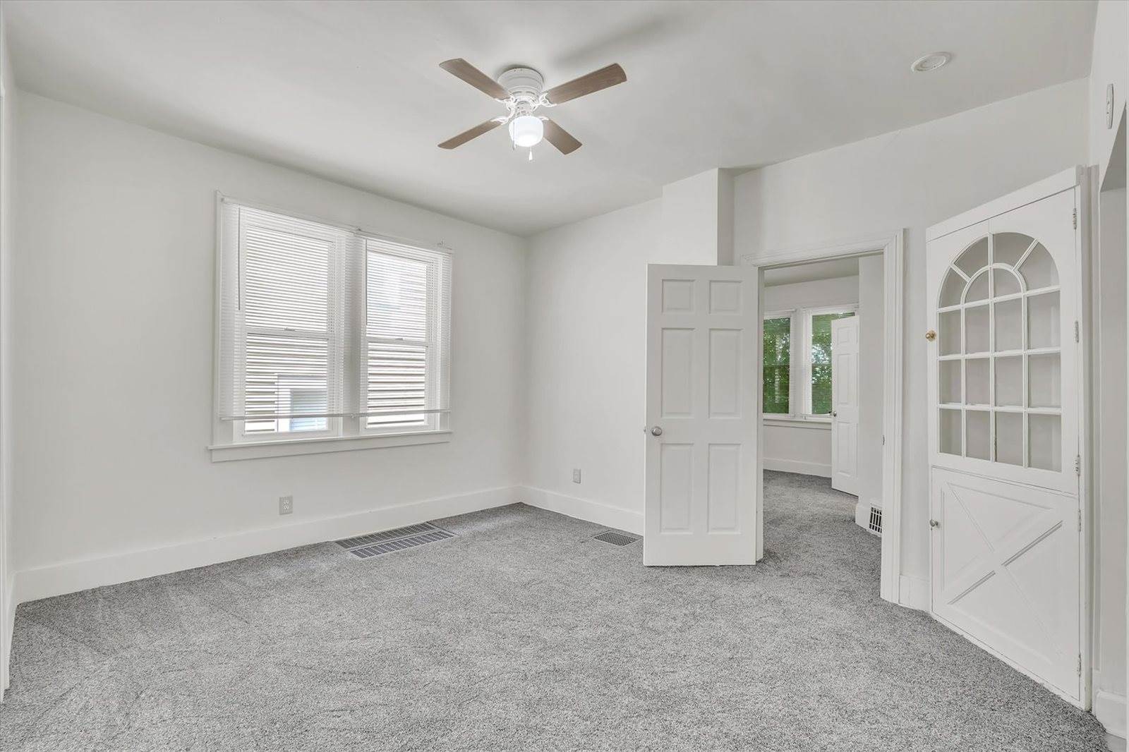 2711 9th Avenue, Rock Island, IL 61201