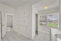 2711 9th Avenue, Rock Island, IL 61201