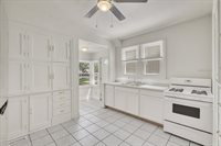 2711 9th Avenue, Rock Island, IL 61201
