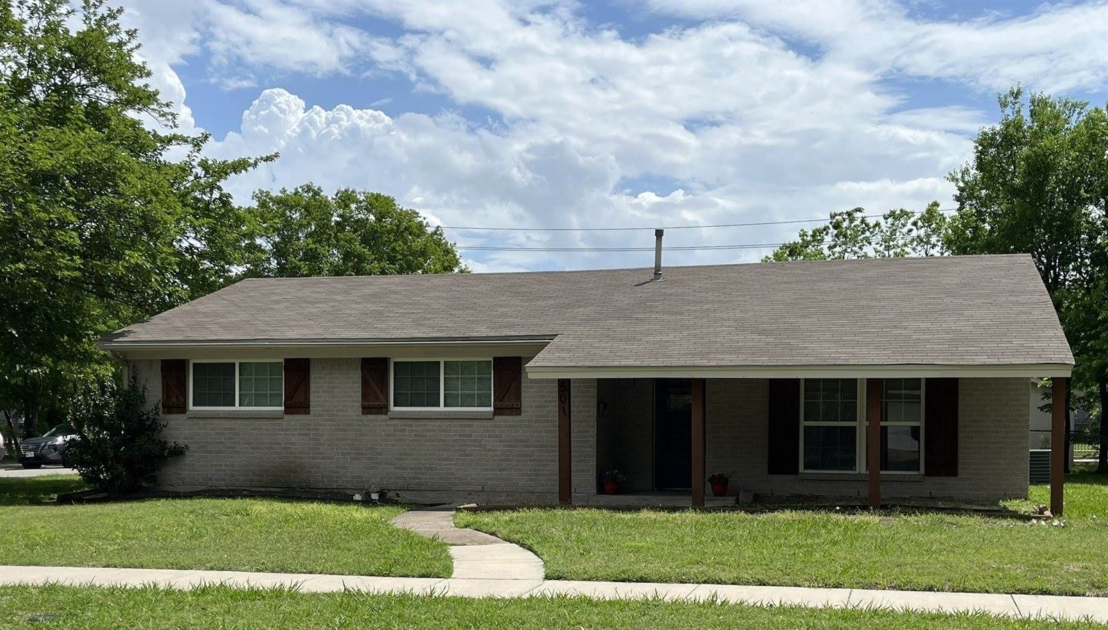 501 Sparks Street, Grand Prairie, TX 75051
