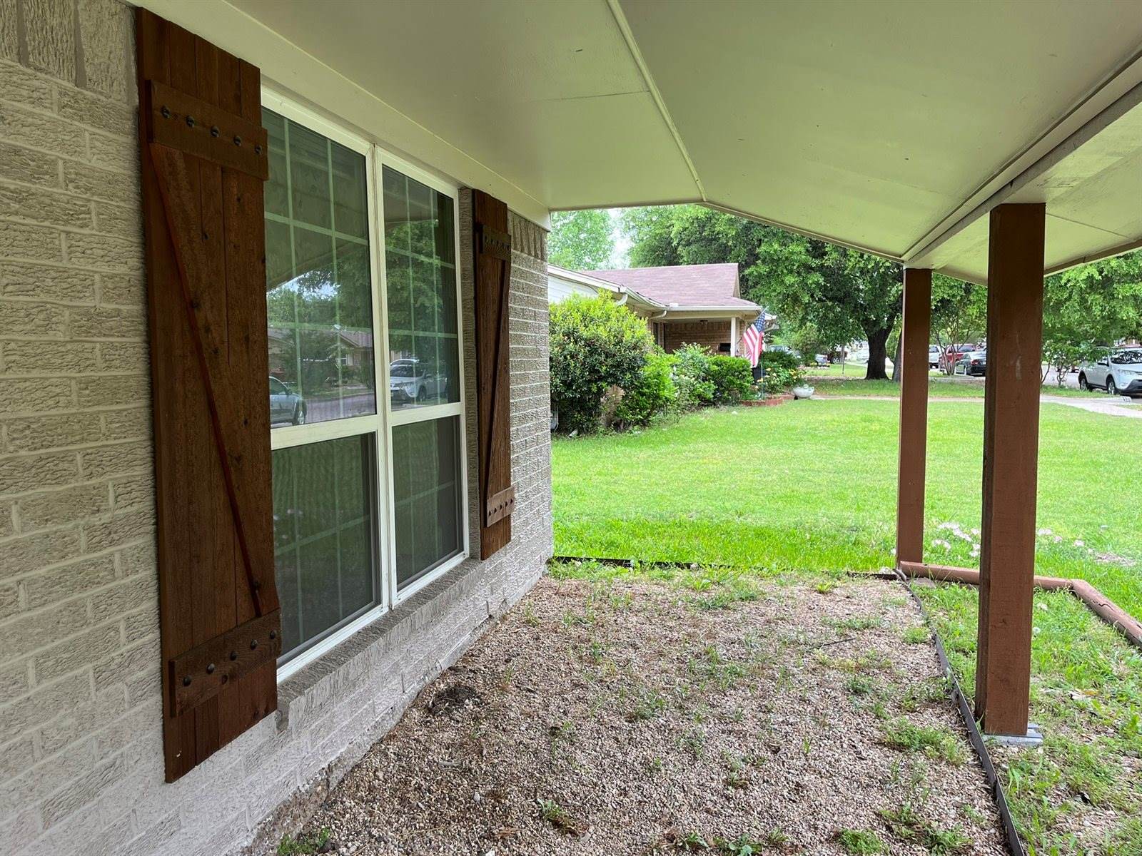 501 Sparks Street, Grand Prairie, TX 75051