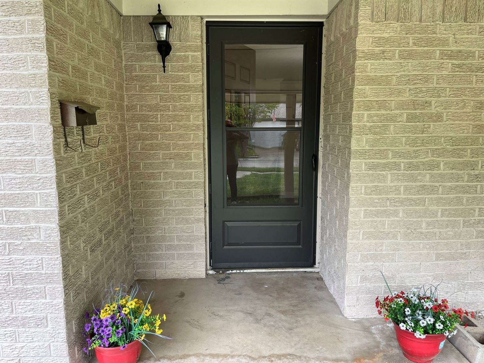501 Sparks Street, Grand Prairie, TX 75051