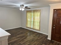 501 Sparks Street, Grand Prairie, TX 75051