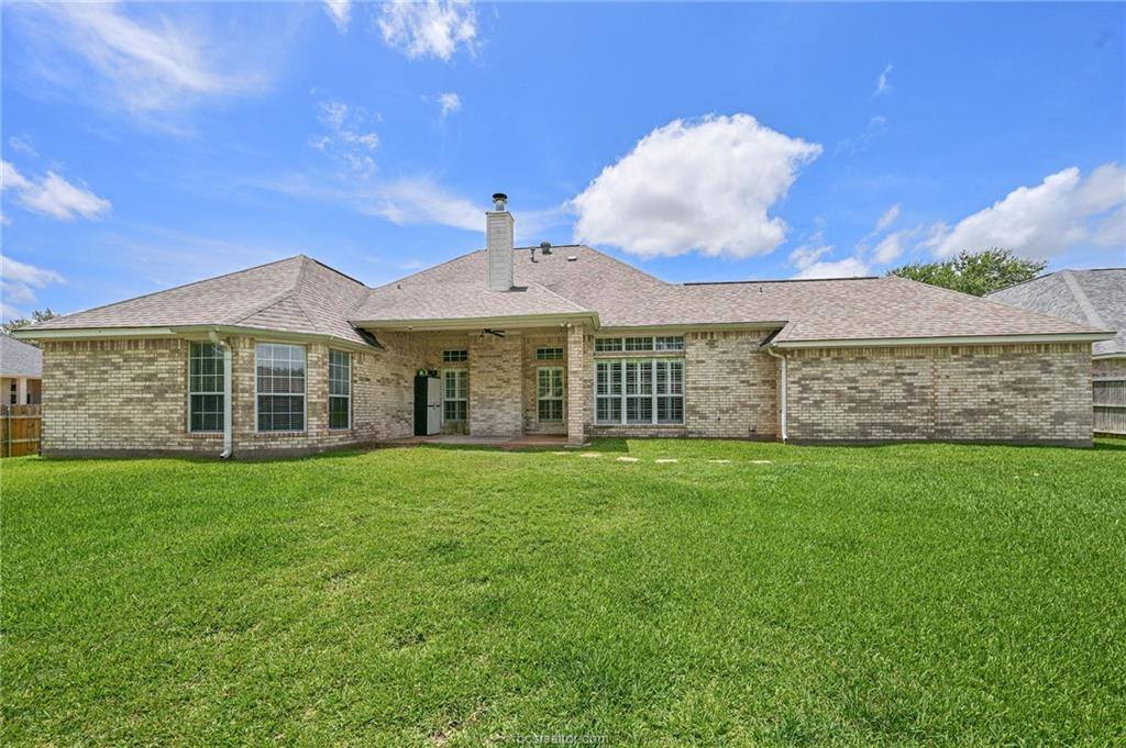 2107 Williams Way, Bryan, TX 77808