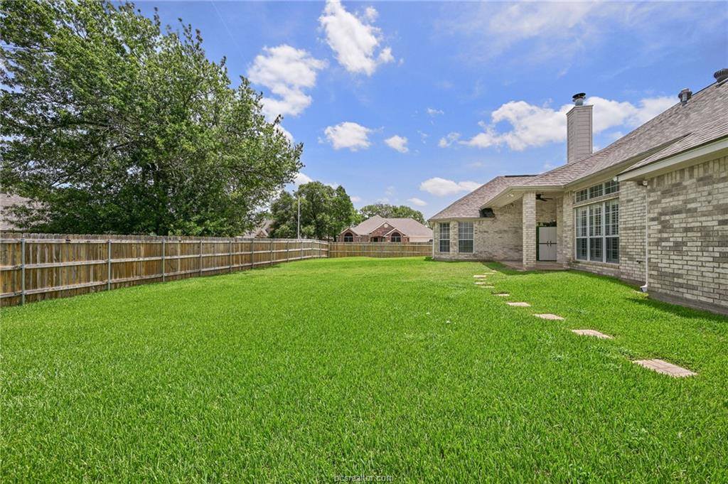 2107 Williams Way, Bryan, TX 77808