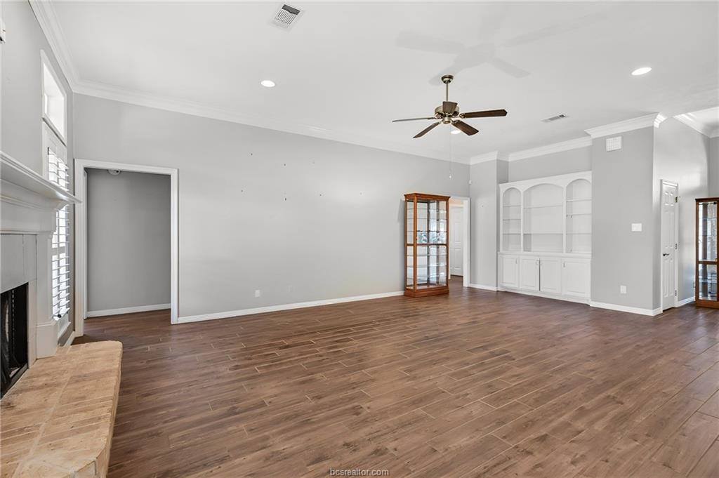 2107 Williams Way, Bryan, TX 77808