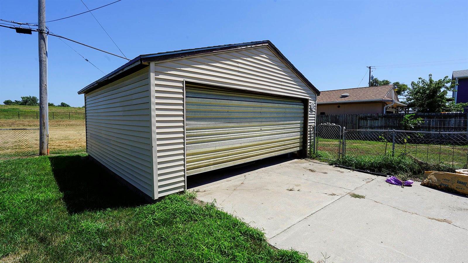 415 North 38TH Street, Council Bluffs, IA 51501