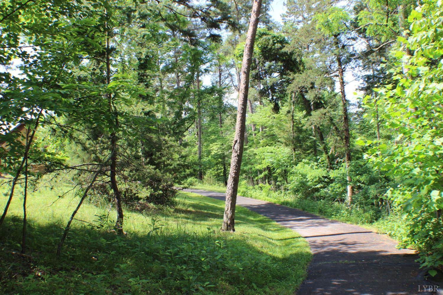 305 Runaway Bay Road, Lynch Station, VA 24571
