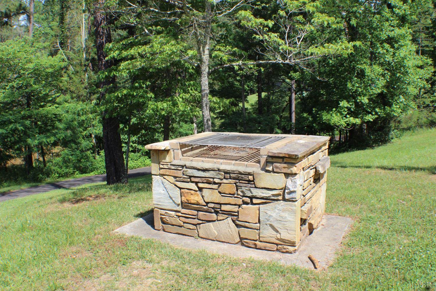 305 Runaway Bay Road, Lynch Station, VA 24571