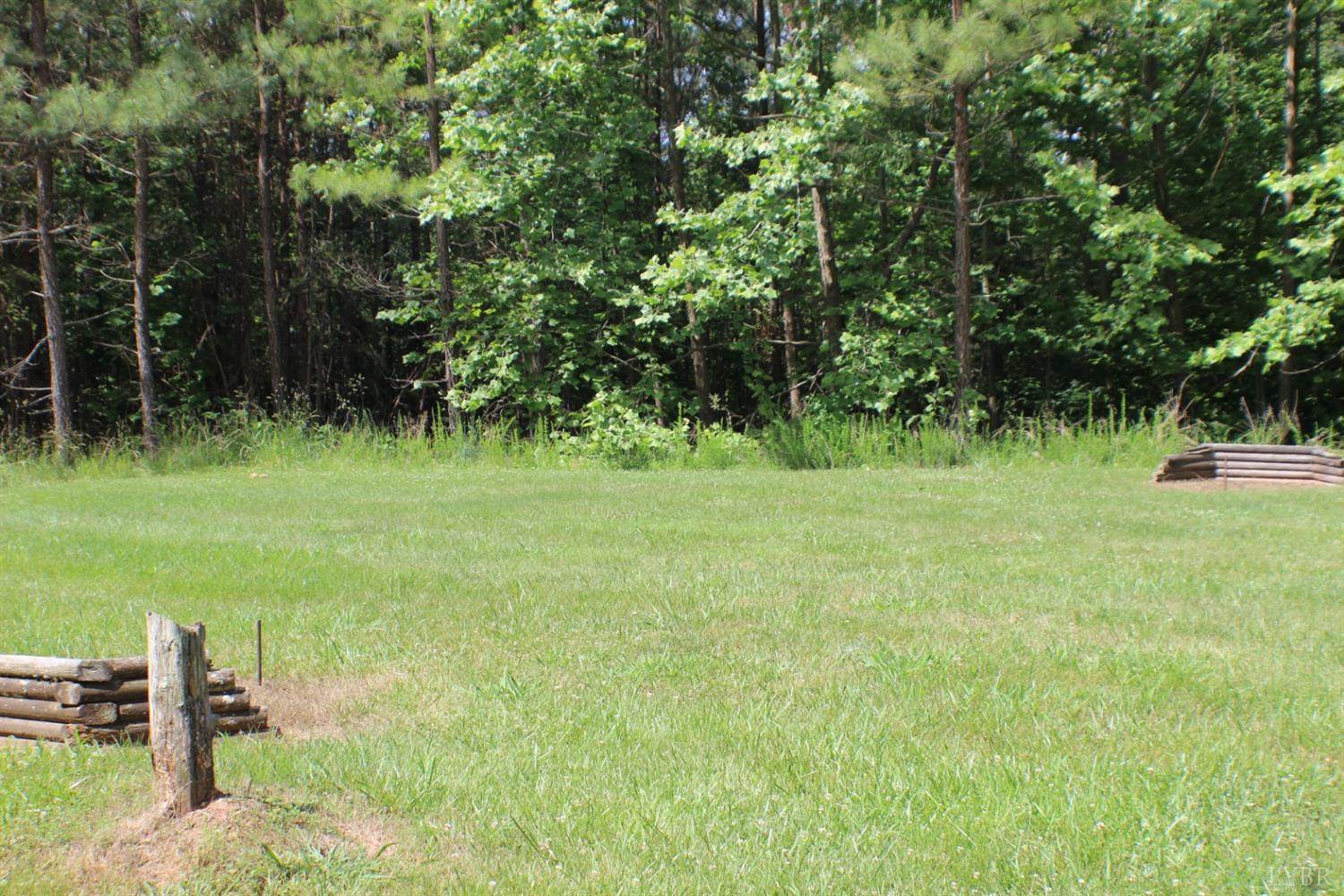 305 Runaway Bay Road, Lynch Station, VA 24571