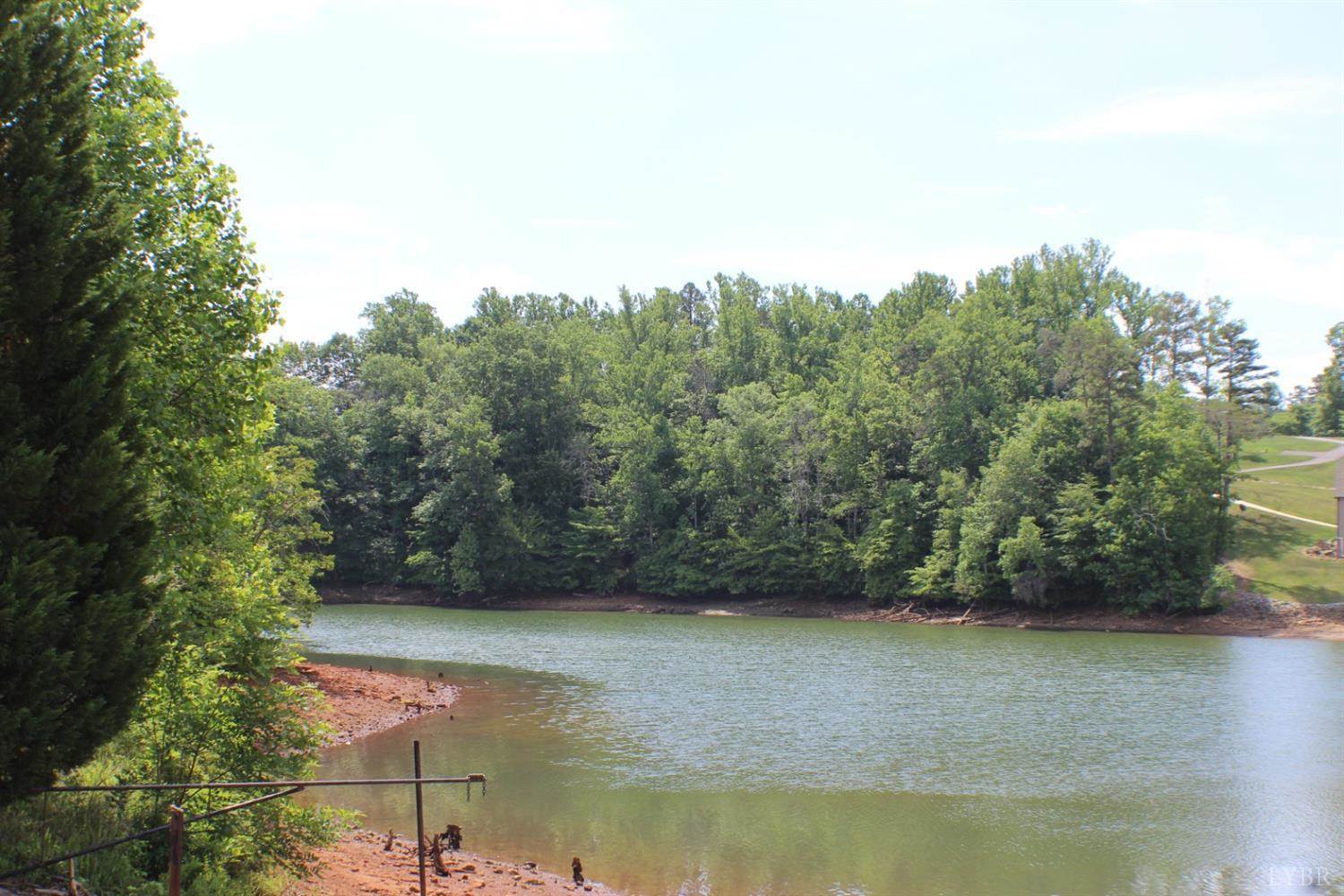 305 Runaway Bay Road, Lynch Station, VA 24571