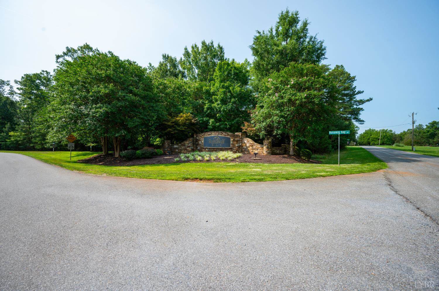 305 Runaway Bay Road, Lynch Station, VA 24571
