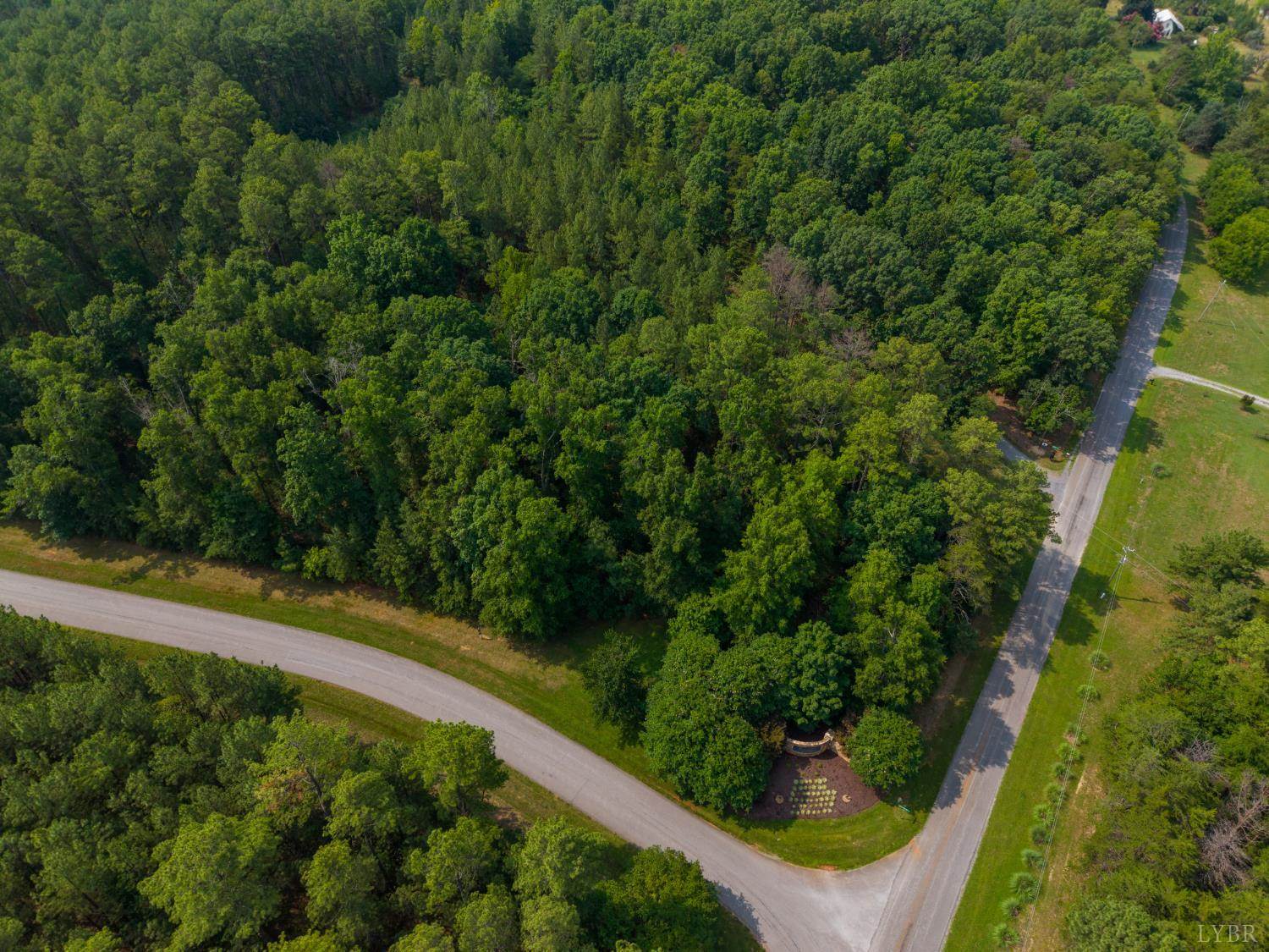 305 Runaway Bay Road, Lynch Station, VA 24571