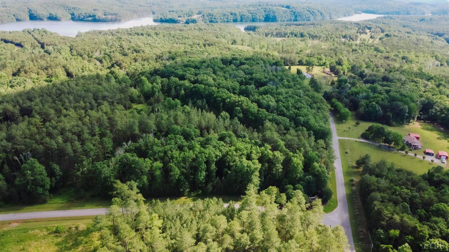 305 Runaway Bay Road, Lynch Station, VA 24571