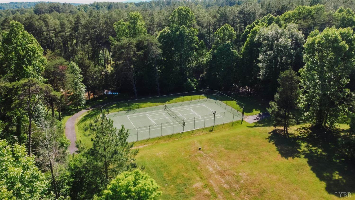 305 Runaway Bay Road, Lynch Station, VA 24571