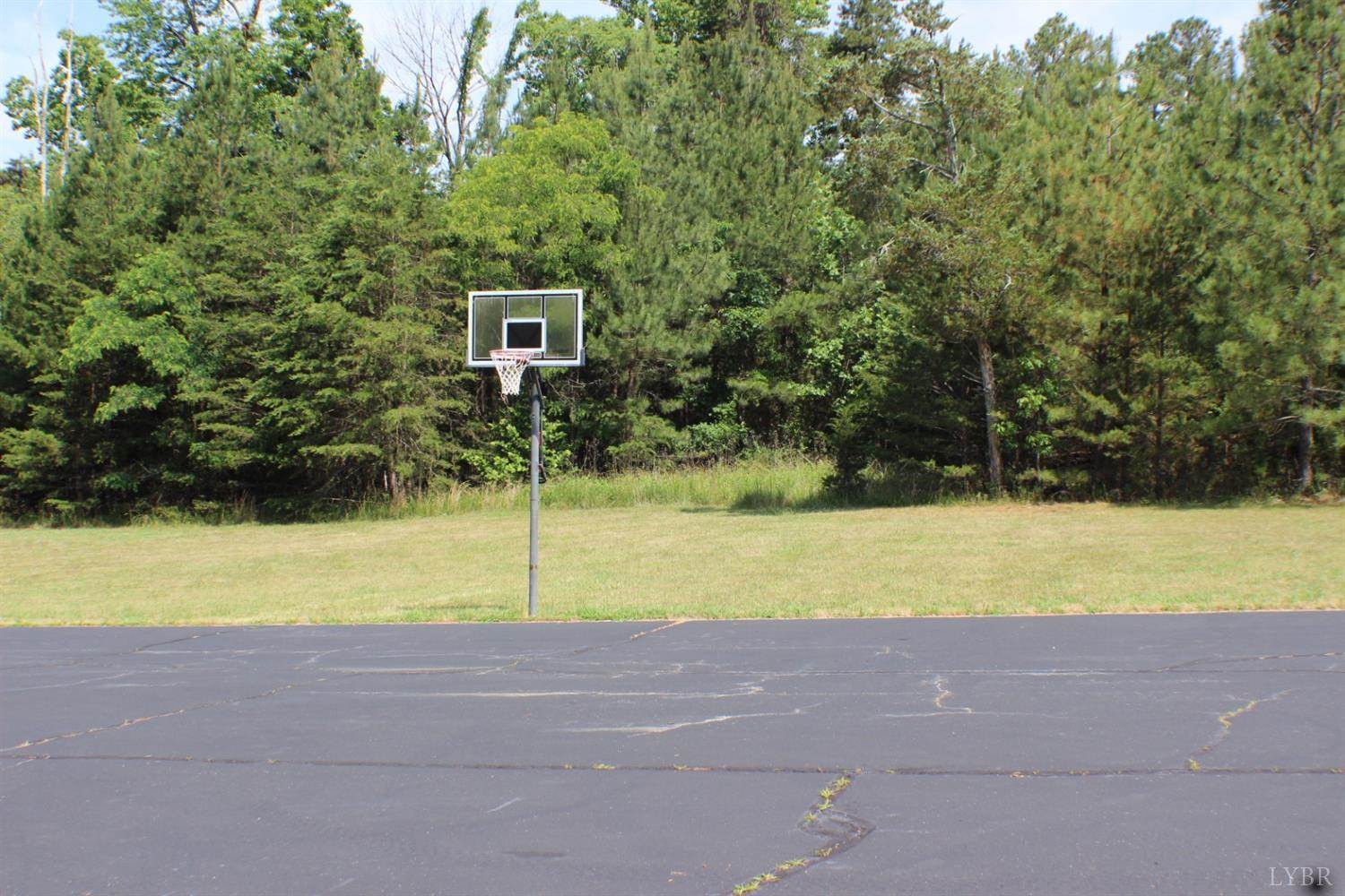 305 Runaway Bay Road, Lynch Station, VA 24571