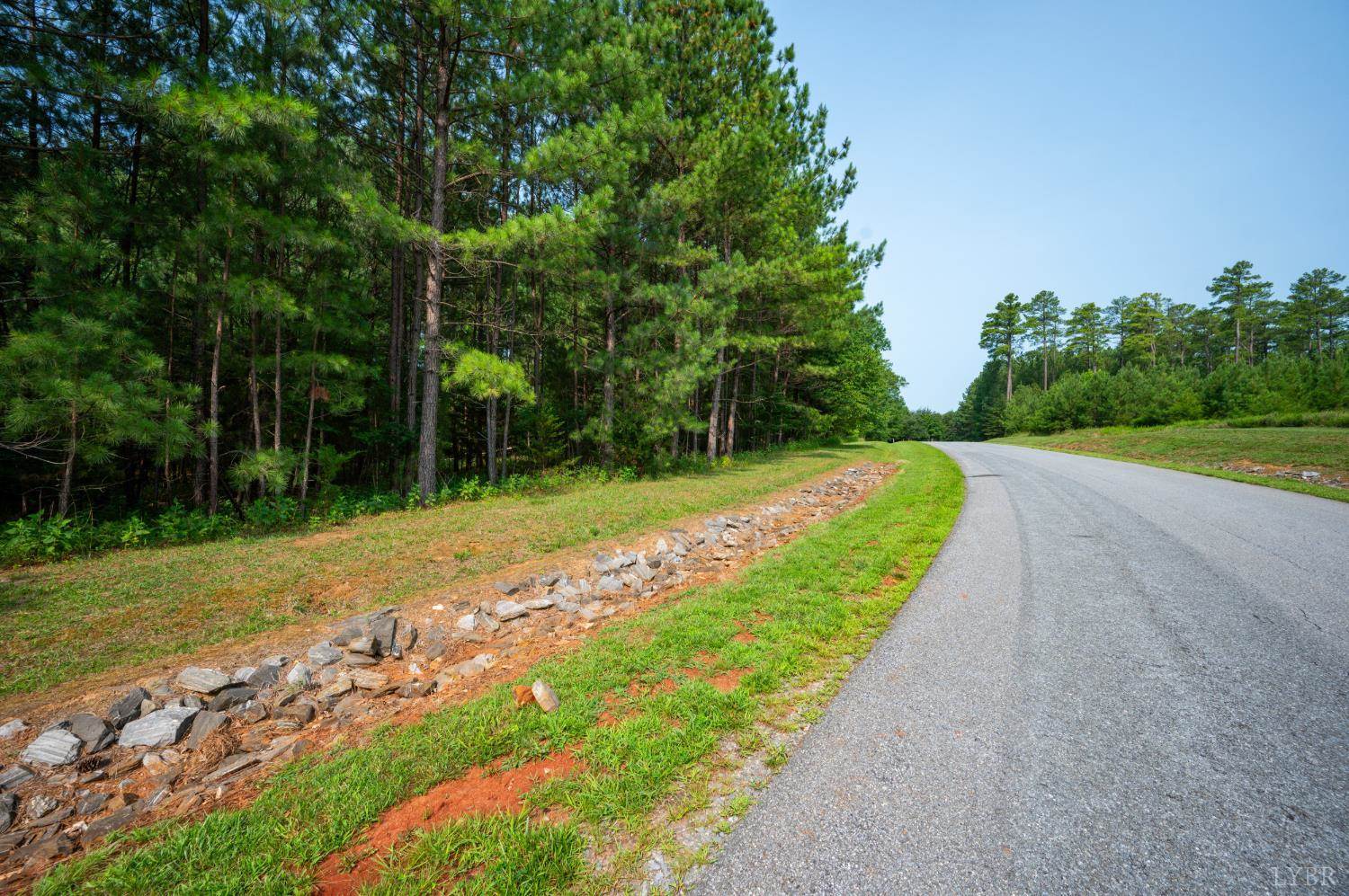 306 Runaway Bay Road, Lynch Station, VA 24571