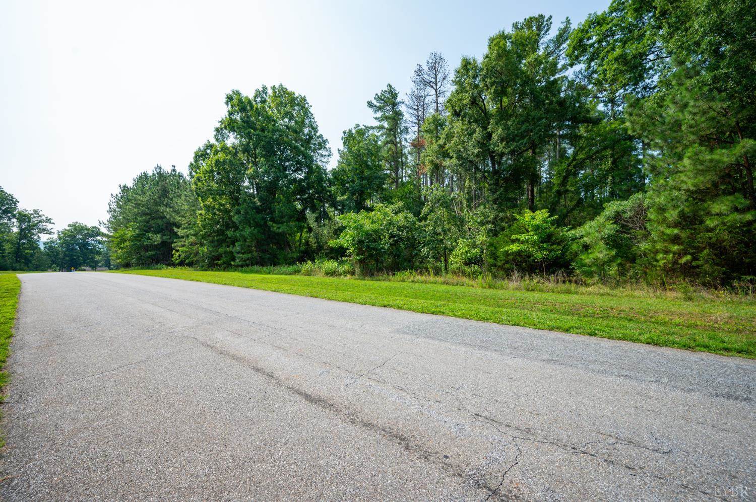 306 Runaway Bay Road, Lynch Station, VA 24571