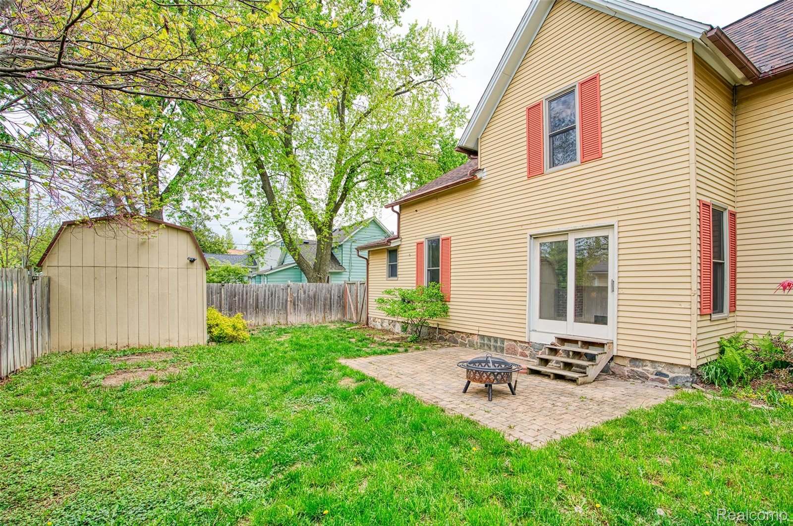 238 East Washington Street, HowellCity_Livingston, MI 48843