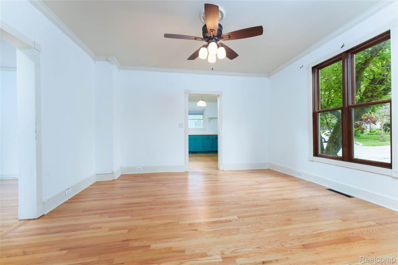 238 East Washington Street, HowellCity_Livingston, MI 48843