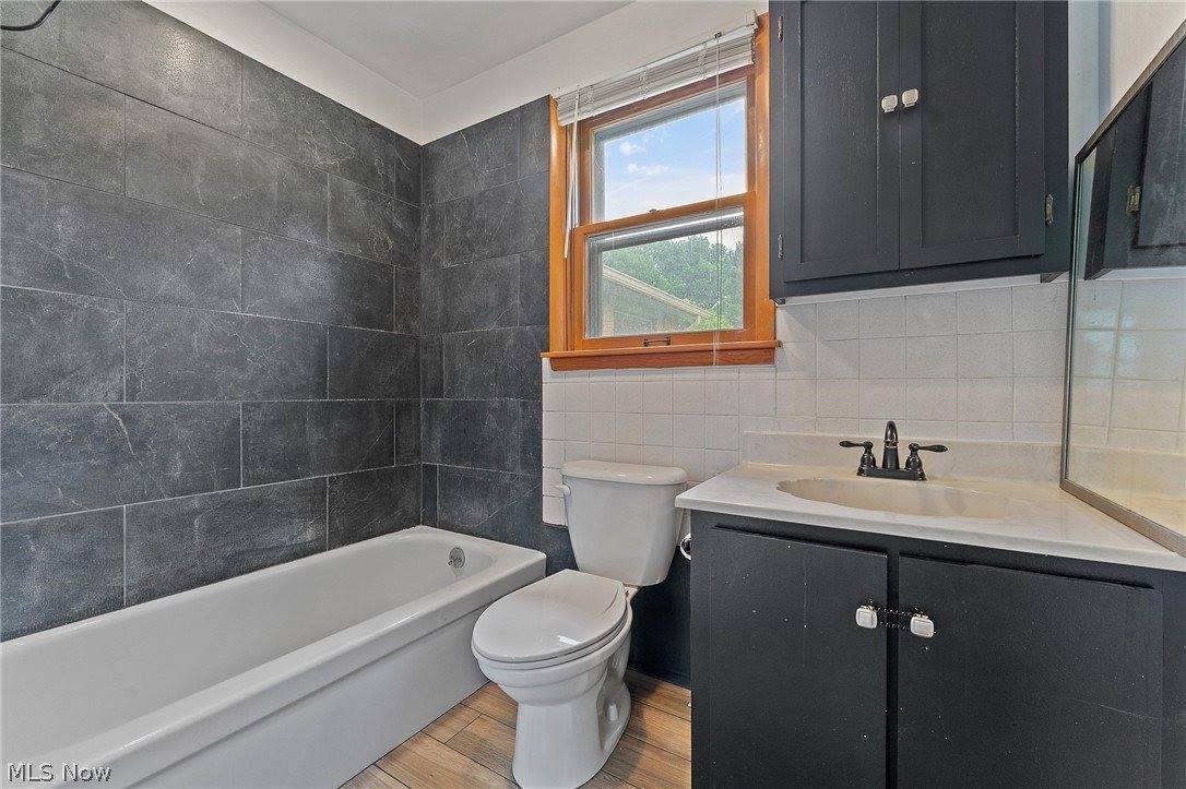 2451 East Western Reserve Road, Poland, OH 44514