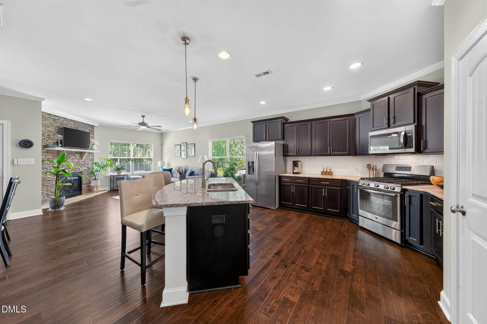 1150 Searstone Court