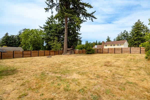 1580 NE 11th Ave, Oak Harbor, WA 98277