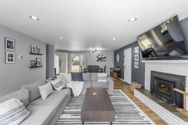 1580 NE 11th Ave, Oak Harbor, WA 98277