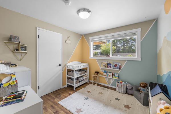 1580 NE 11th Ave, Oak Harbor, WA 98277