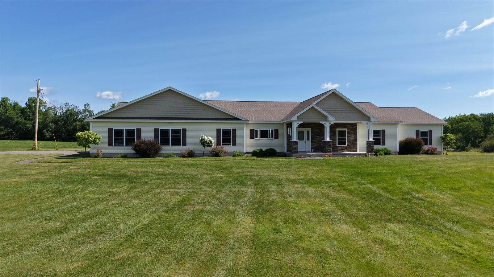 207 Corinth Road, Hudson, ME 04449