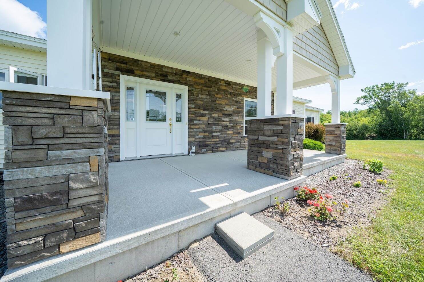 207 Corinth Road, Hudson, ME 04449