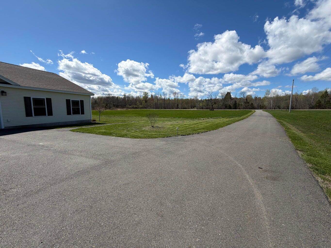207 Corinth Road, Hudson, ME 04449