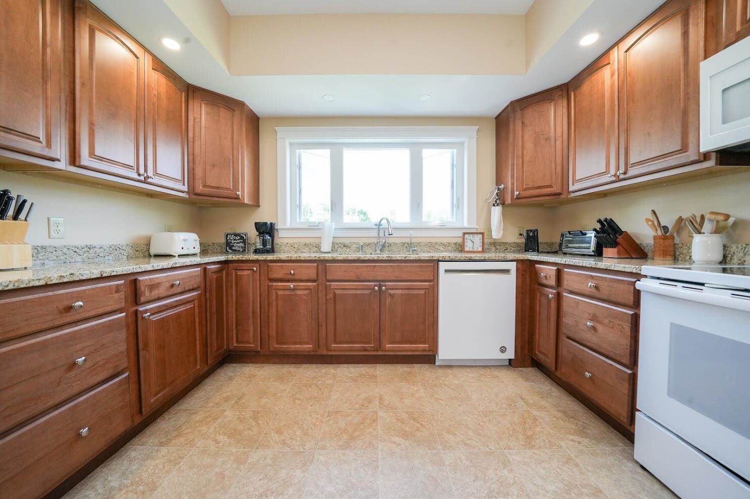 207 Corinth Road, Hudson, ME 04449