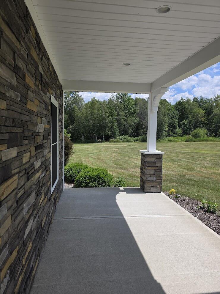 207 Corinth Road, Hudson, ME 04449