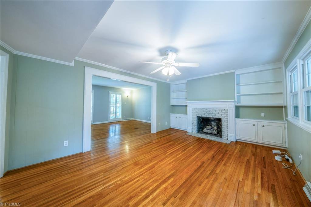 1320 Abingdon Way, Winston-Salem, NC 27106