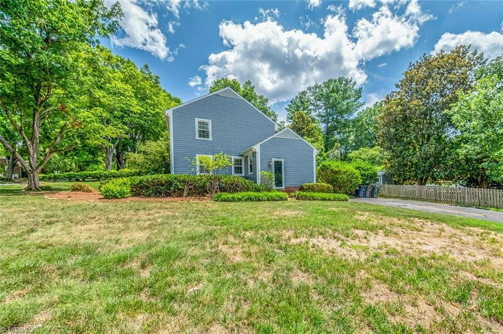 1320 Abingdon Way, Winston-Salem, NC 27106