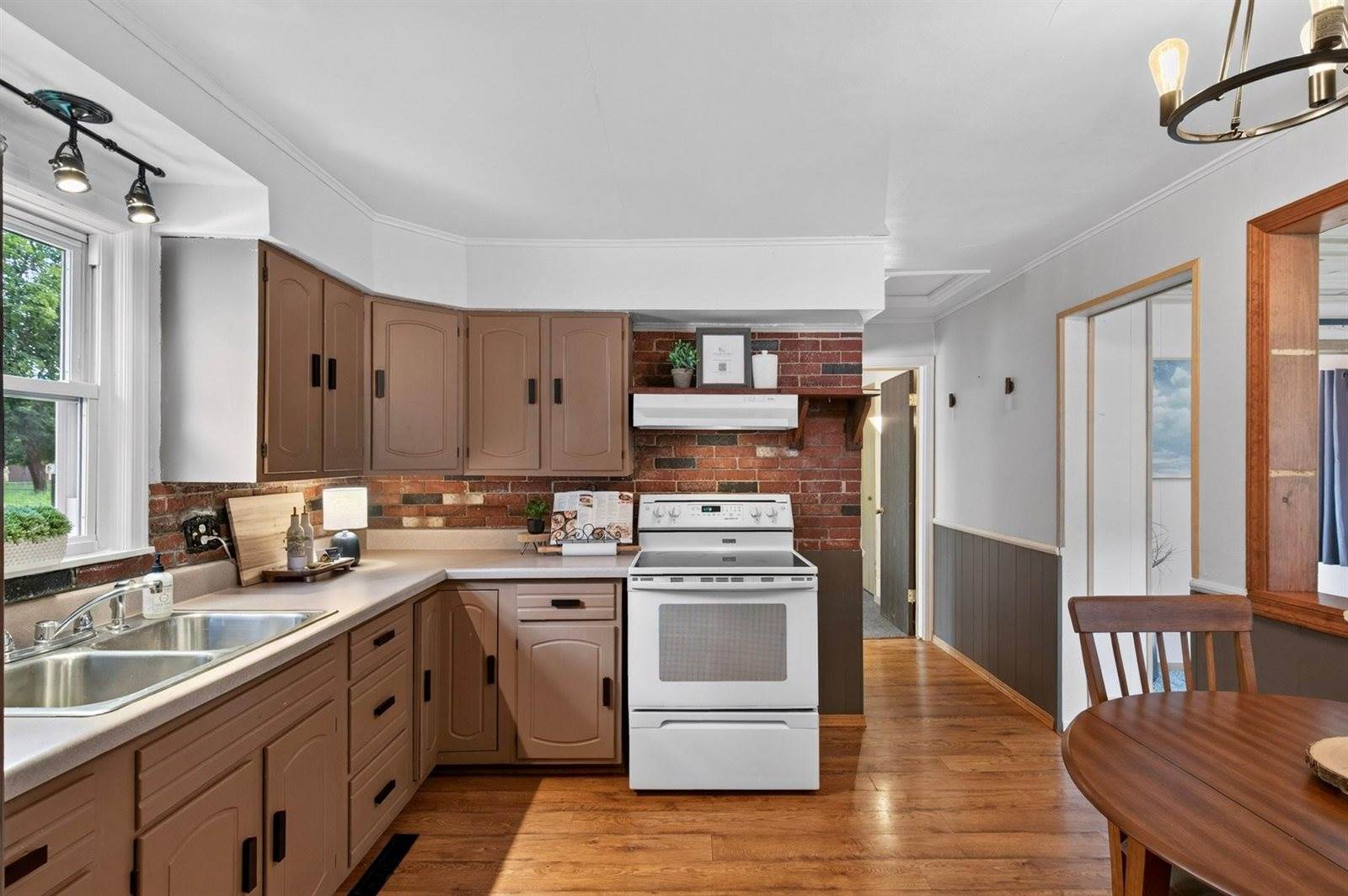 1930 Carey Street, Wisconsin Rapids, WI 54495