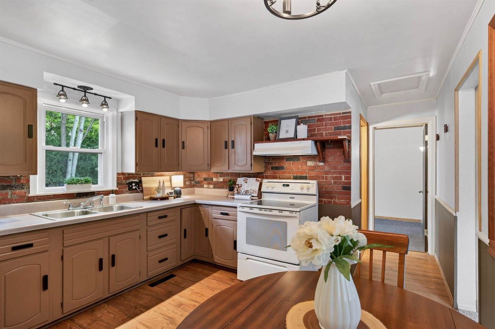1930 Carey Street, Wisconsin Rapids, WI 54495
