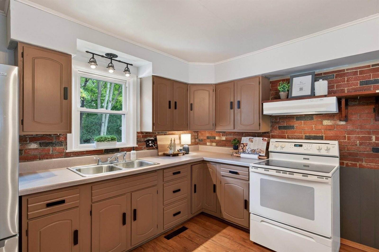 1930 Carey Street, Wisconsin Rapids, WI 54495