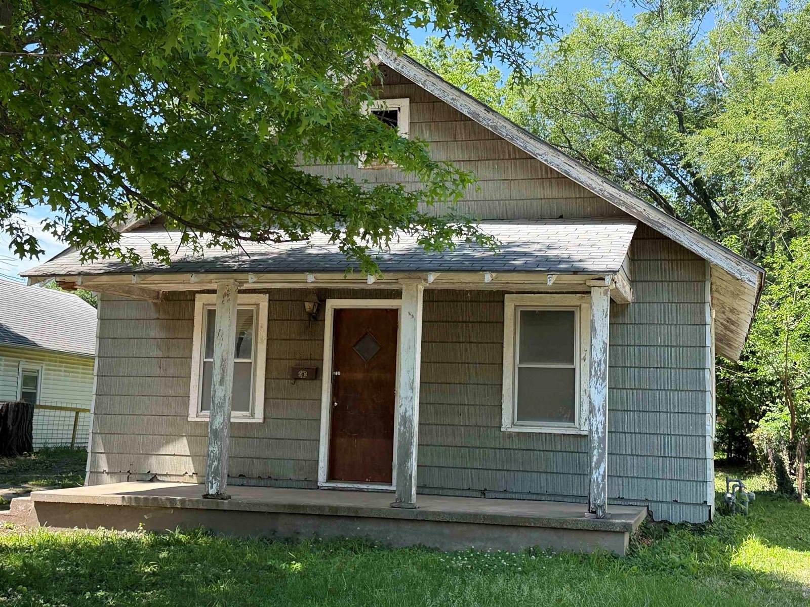 627 North Summit St, El Dorado, KS 67042