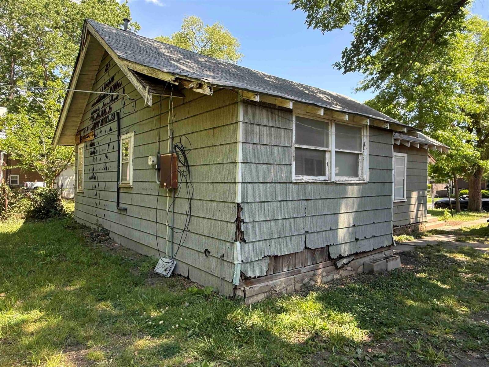627 North Summit St, El Dorado, KS 67042
